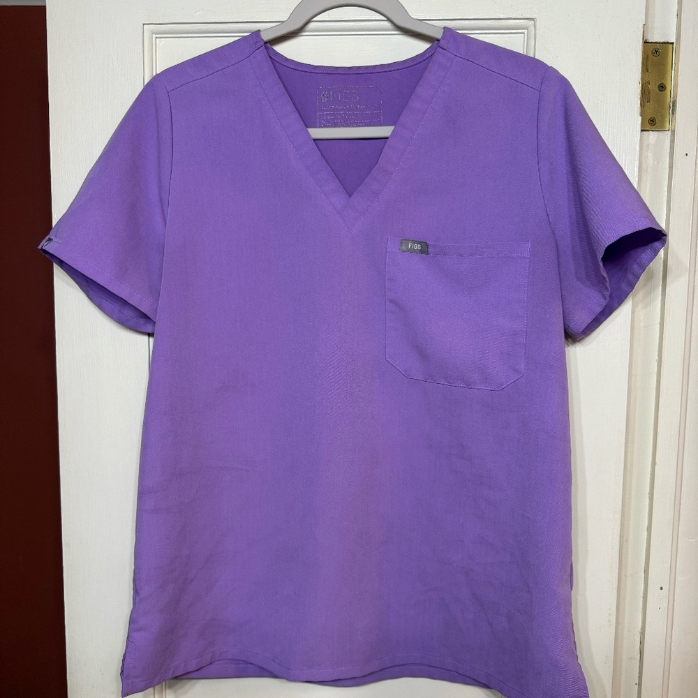 FIGS Catarina One-Pocket Scrub Top